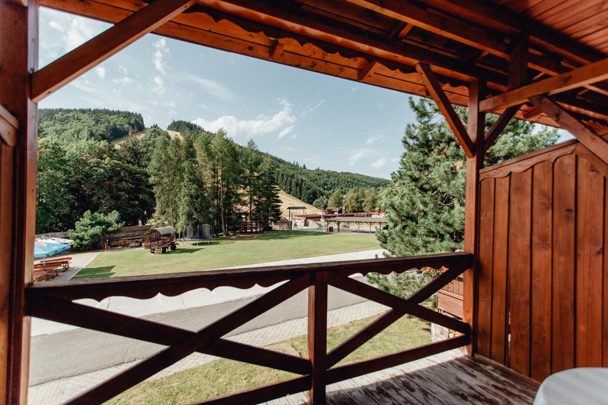 Hotel Sachticka Banska Bystrica Ngoại thất bức ảnh