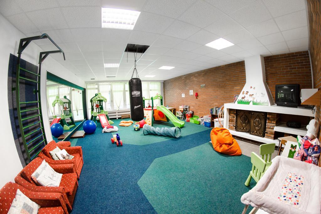 Hotel Sachticka Banska Bystrica Ngoại thất bức ảnh