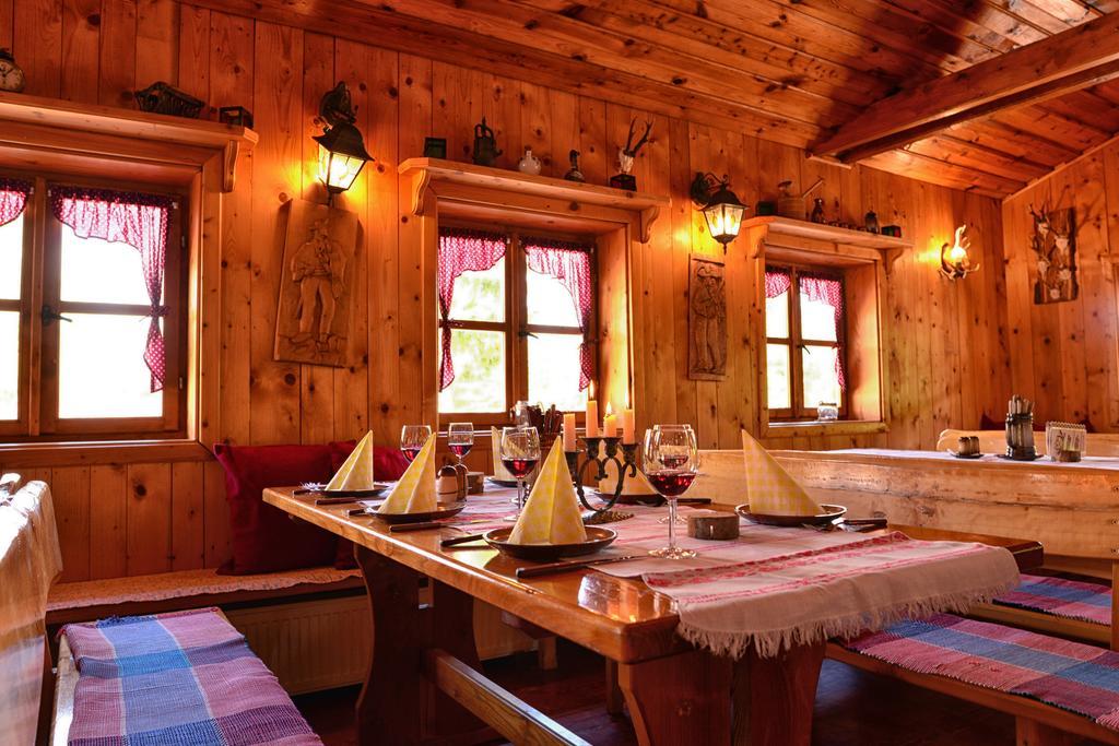 Hotel Sachticka Banska Bystrica Ngoại thất bức ảnh