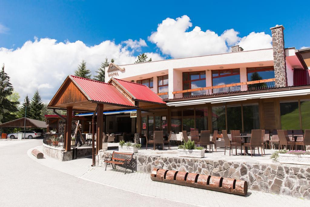 Hotel Sachticka Banska Bystrica Ngoại thất bức ảnh