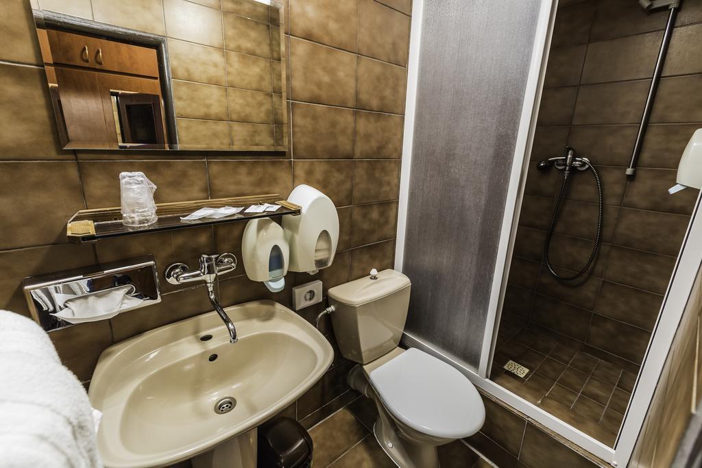 Hotel Sachticka Banska Bystrica Ngoại thất bức ảnh